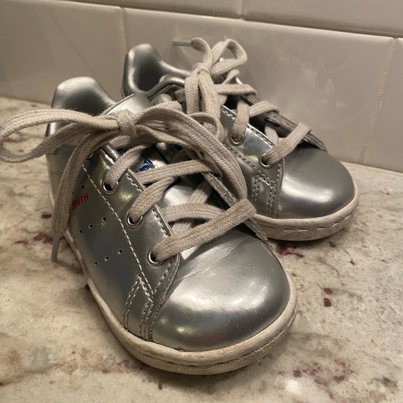 Adidas Stan Smith toddler silver sneakers. US size 5 - Picture 5 of 5